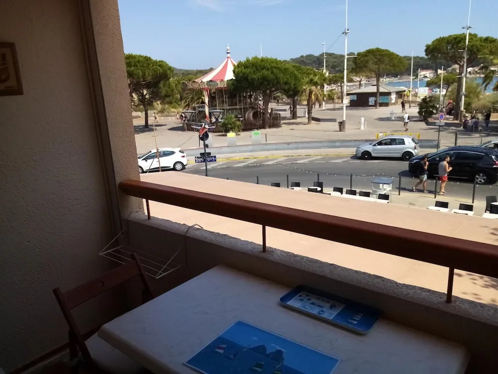 Studio in La Seyne-sur-mer, With Wonderful sea View, Furnished Terrace and Wifi
