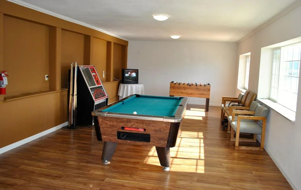 Lake Marina Inn