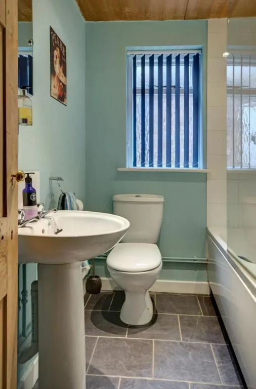 Pansy Cottage in Historic Tewkesbury