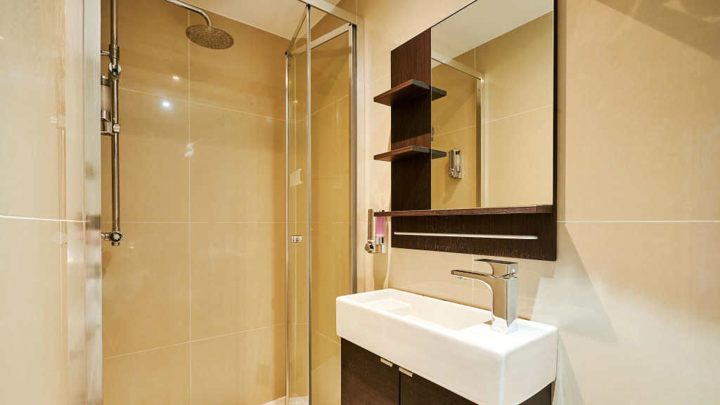 Huttons Hotel, Victoria London