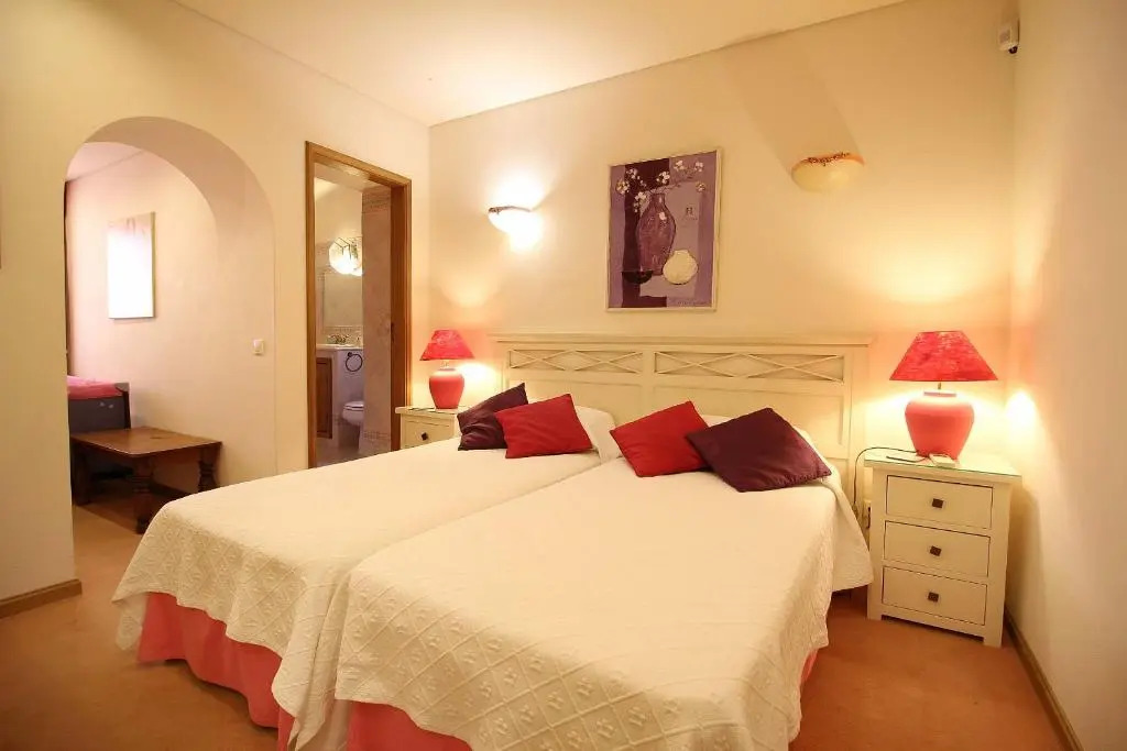 Casa Bruella - Walk to beach Pool WiFi and BBQ