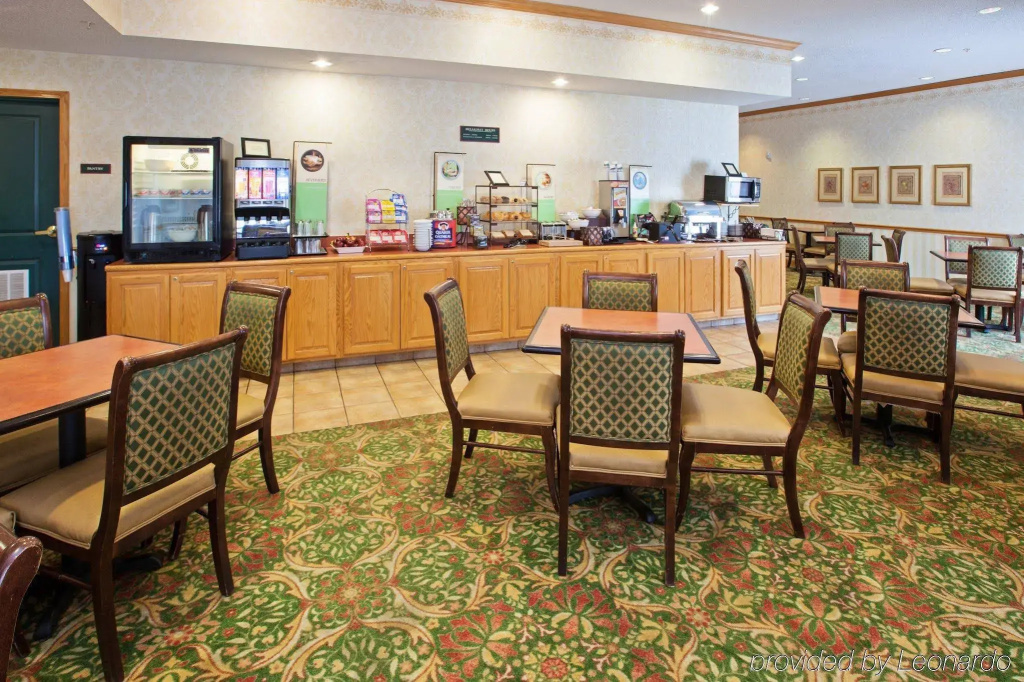 Country Inn & Suites by Radisson, Indianapolis Airport South, IN