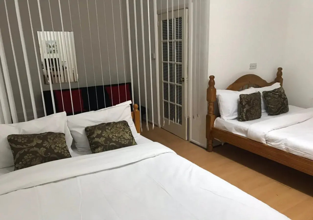 Poplar Guest House
