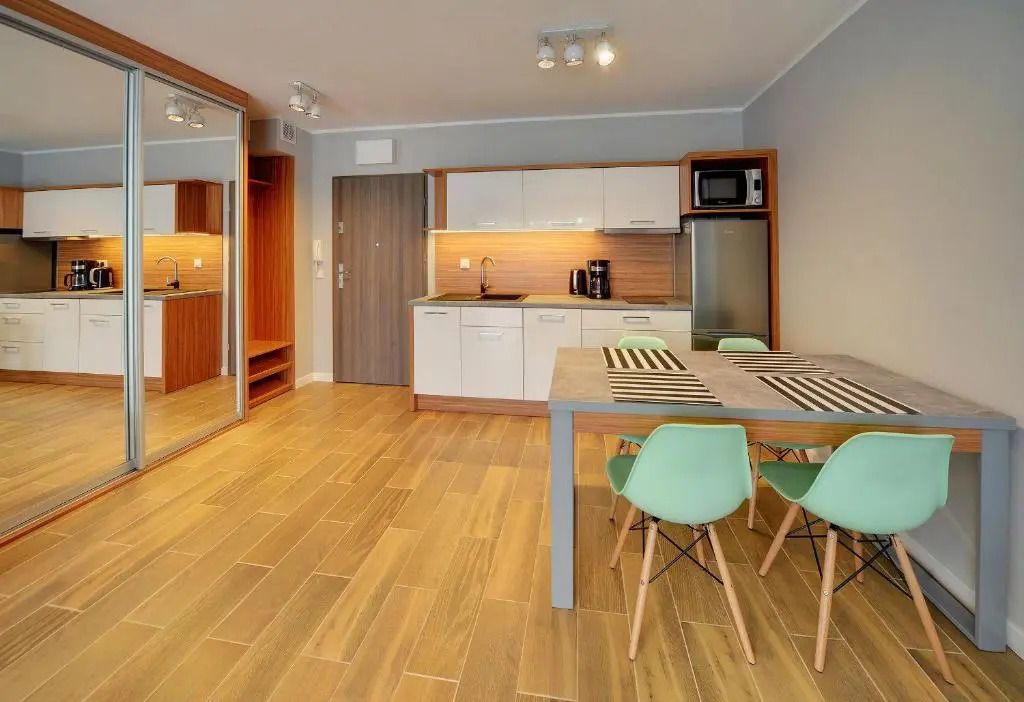 Komfortowe Apartamenty Sun Seasons 24 w Pogorzelicy Blisko Morza by Noclegi Renters