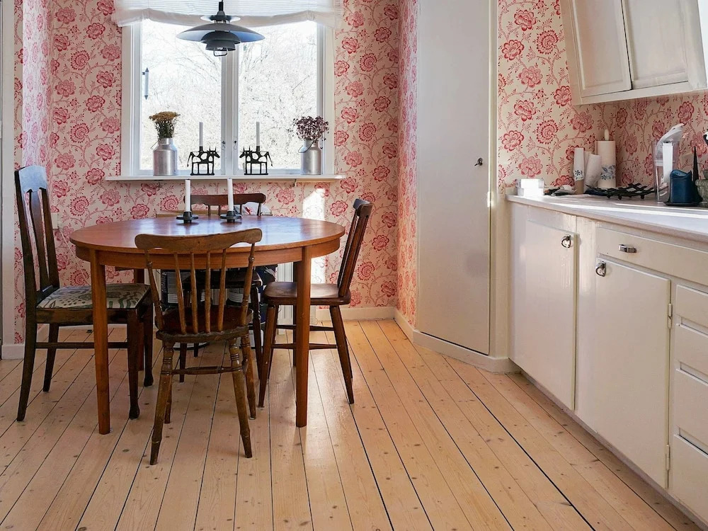 6 Person Holiday Home in Löttorp