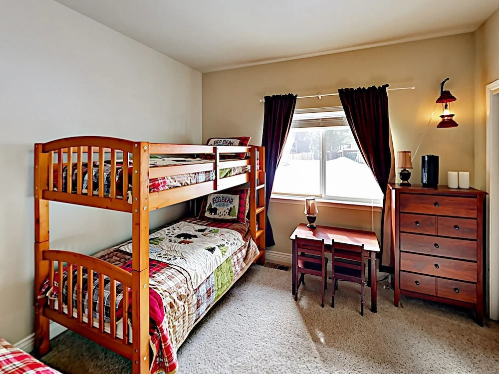 2638 South Lake Tahoe - 3 Br Home