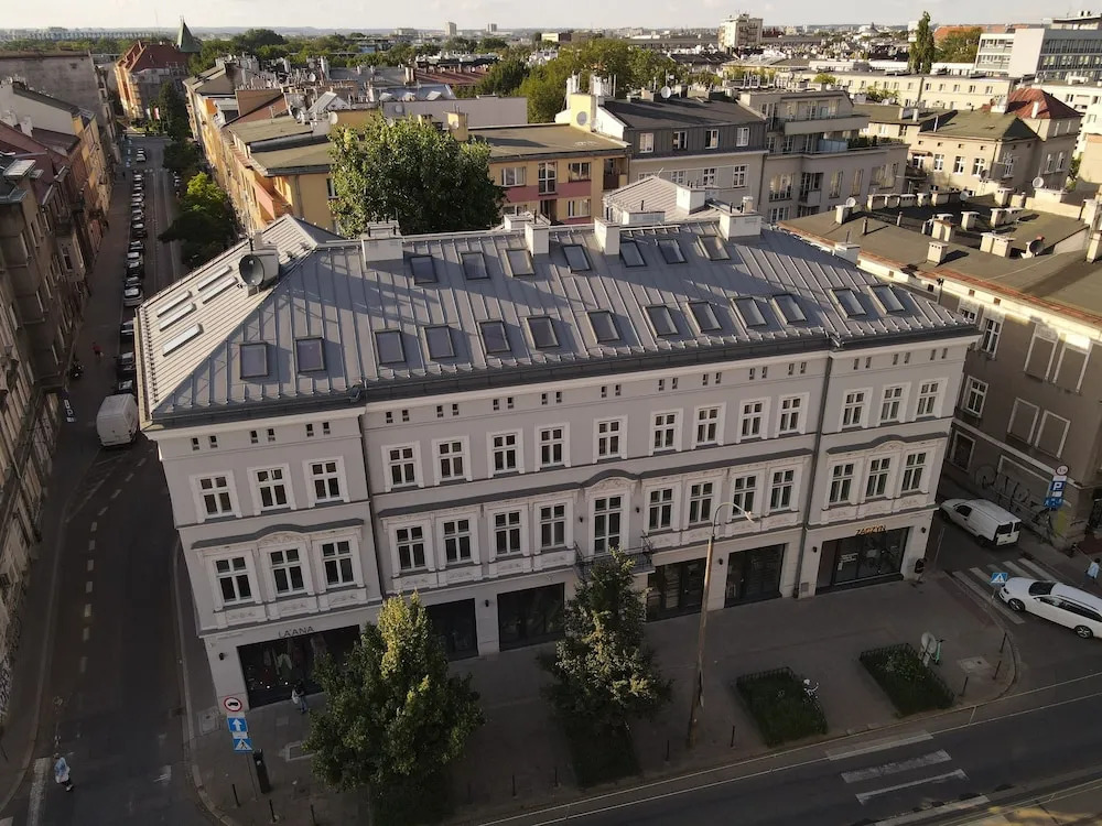PLANTONIA Aparthotel