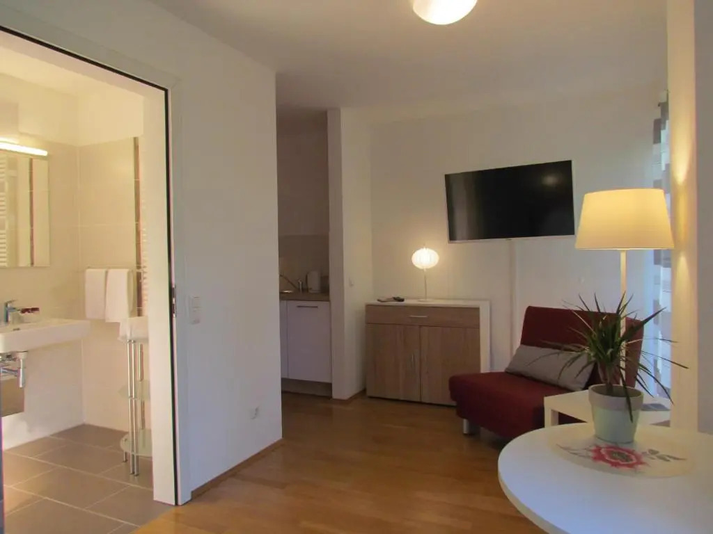 AMENITY-Garden-Apartments