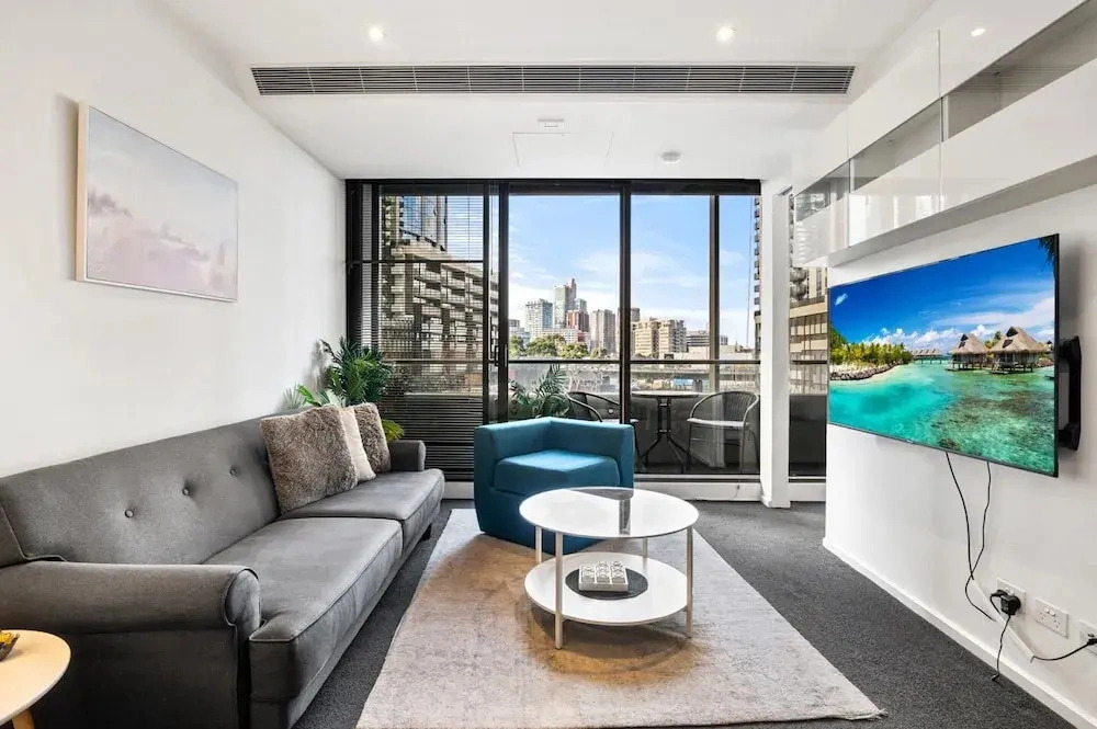 Stylish Southbank 2-bed Flat w/ Balcony
