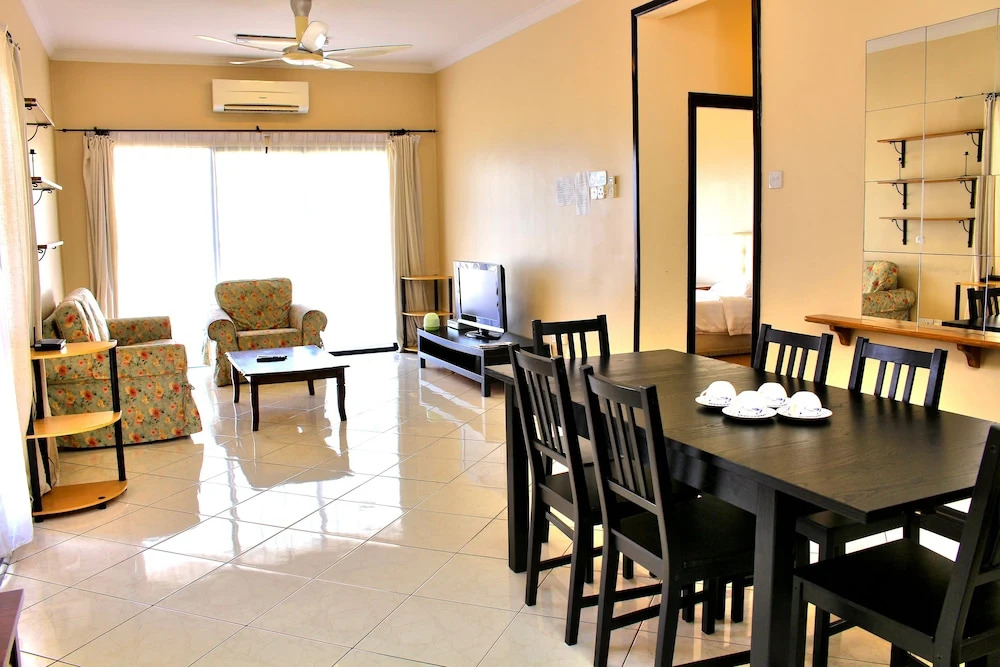1st Choice Vacation Apartments @ Marina Court Resort Resort