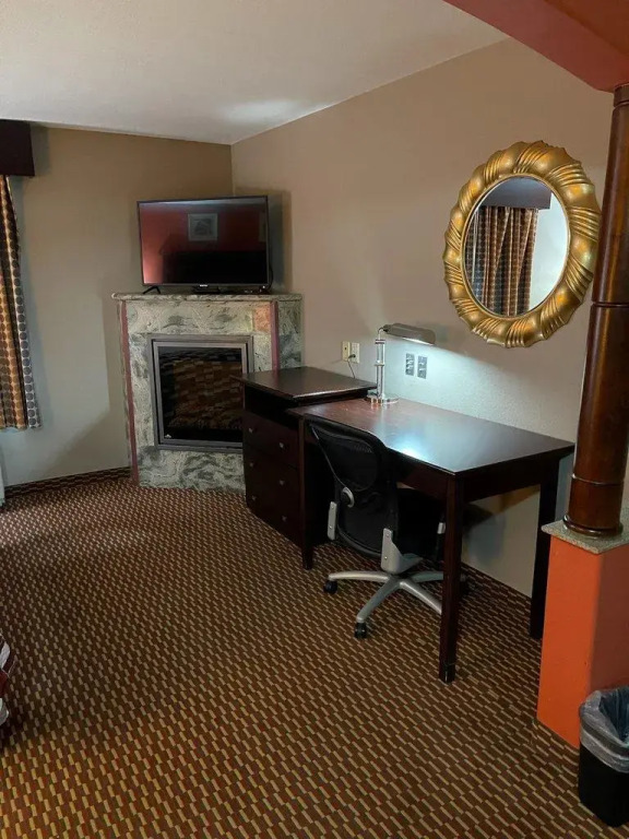 Red Roof Inn & Suites Detroit - Melvindale/Dearborn