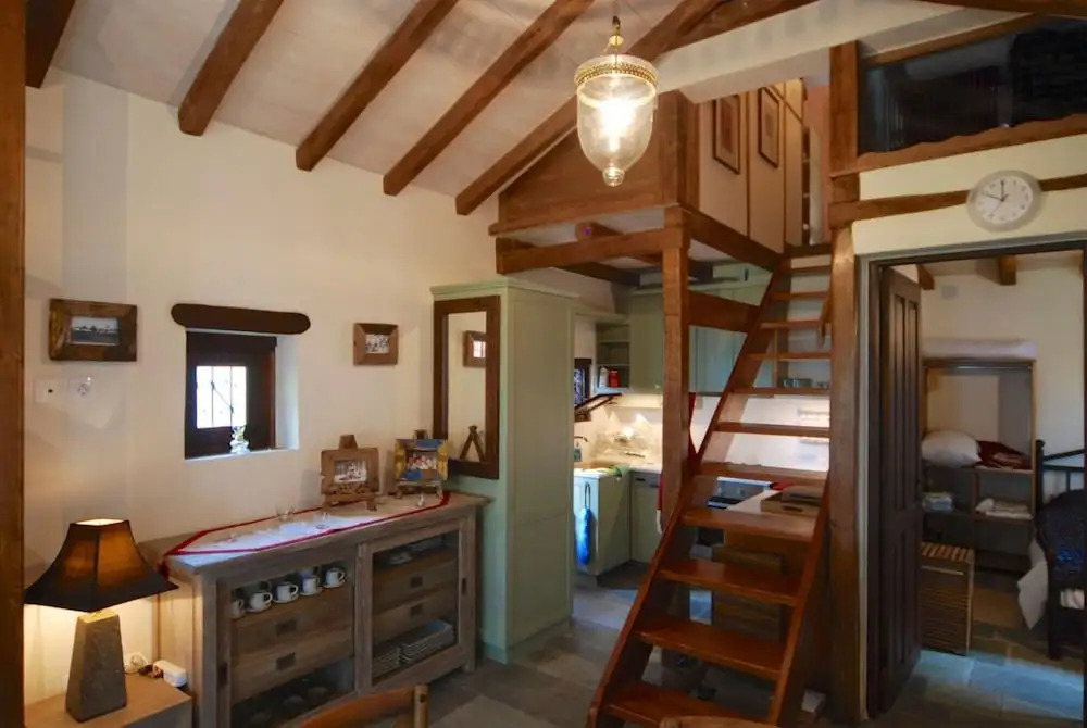 Pelion Homes Stone House 2 Rooms