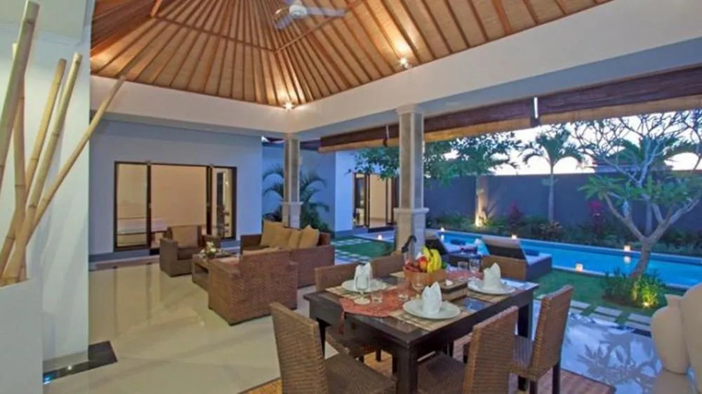 Villa Biru - 500m Batubelig beach