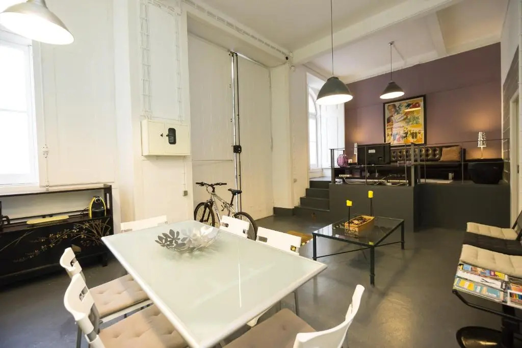 Large & Relaxing loft in Alfama