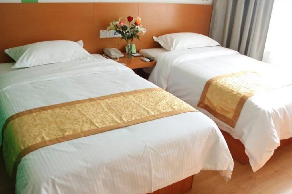 Vatica TianJin JingHai District Bus Station Home World Plaza Hotel