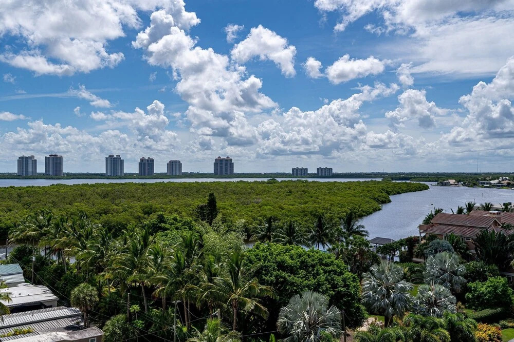 Ambassador # 905 - 26300 Hickory Blvd by Coastal Vacation Properties