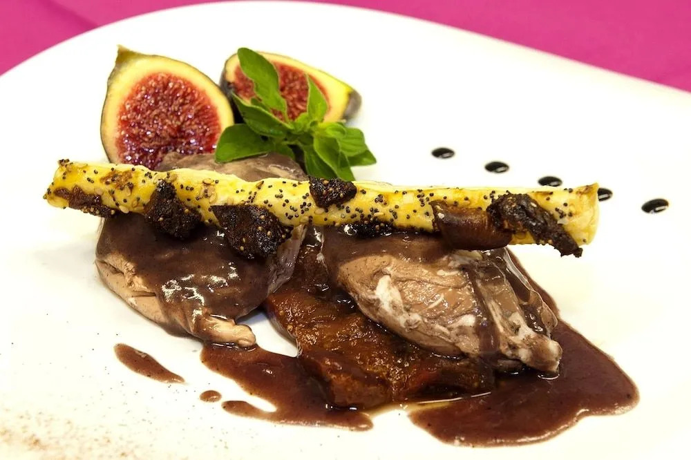Logis Hôtel Restaurant Le Quai Fleuri