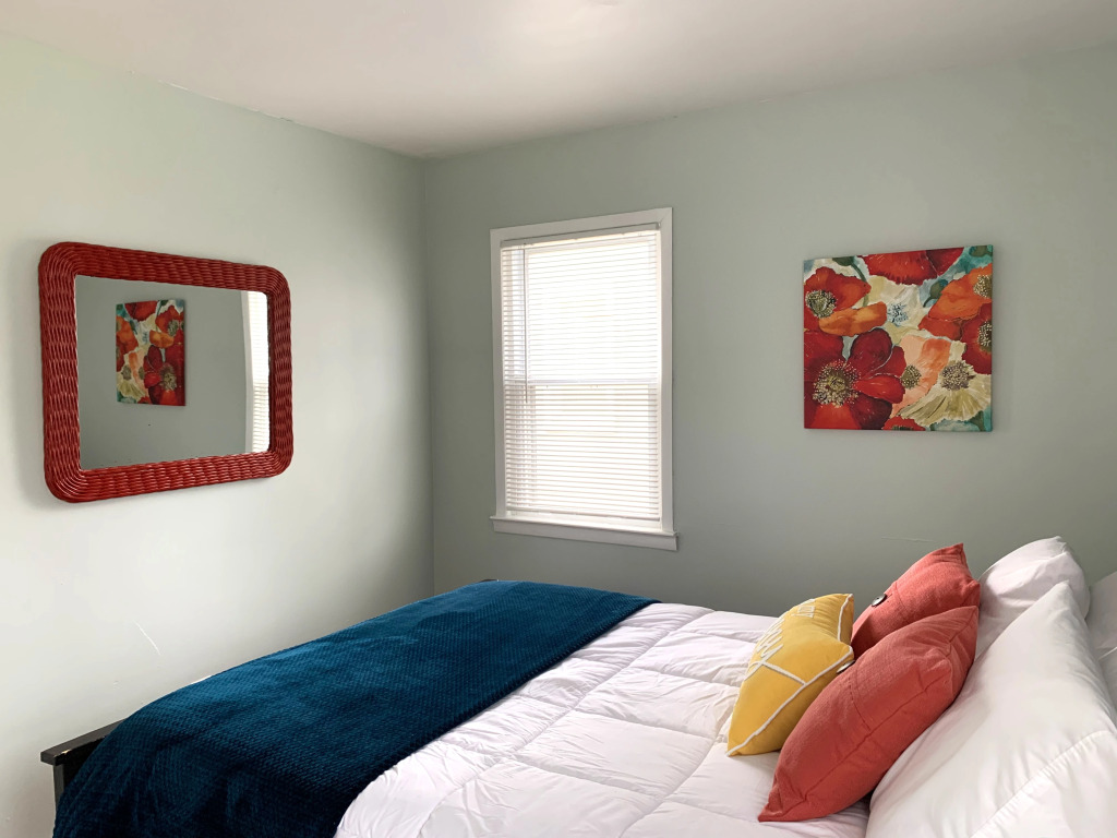 Colorful and Stylish Retreat - 5 Min To GM