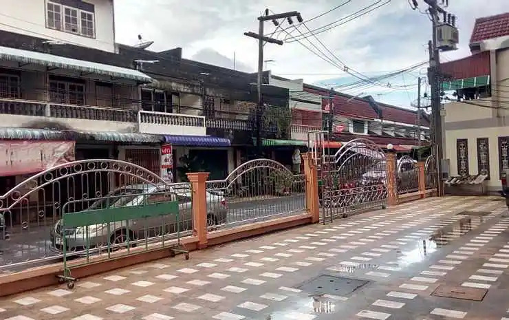 Nakhon Mansion