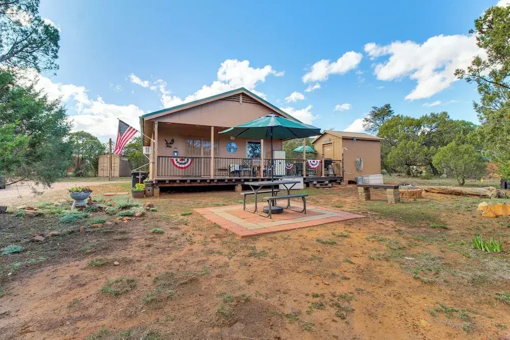 Hike & Fish: Family Escape w/ Fire Pit in Heber!