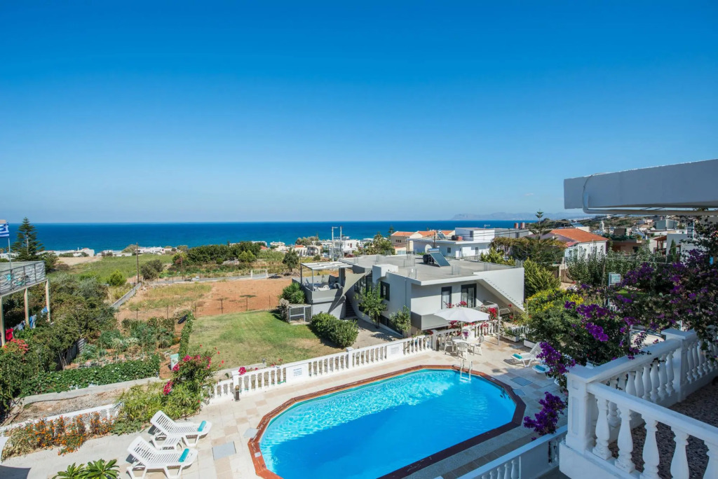 Rouladina Apt 5 in Stalos