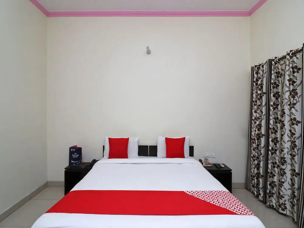 OYO 14161 Hotel ASDR