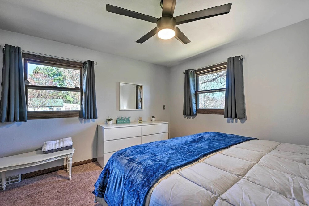 Charming Wausau Cottage: On-Site Lake Access