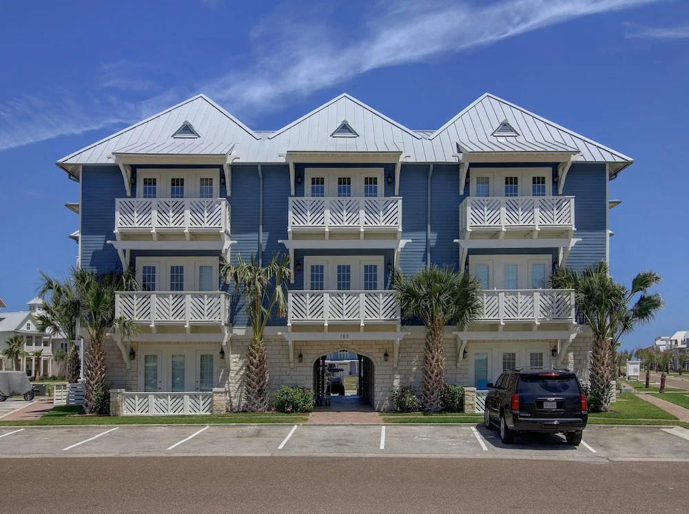 Seaside Cabana TC 10302