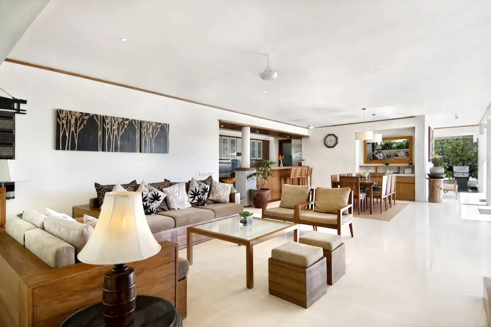 Villa Champa - Family Friendly Accessible villa inc Pool Fence and Car and Driver