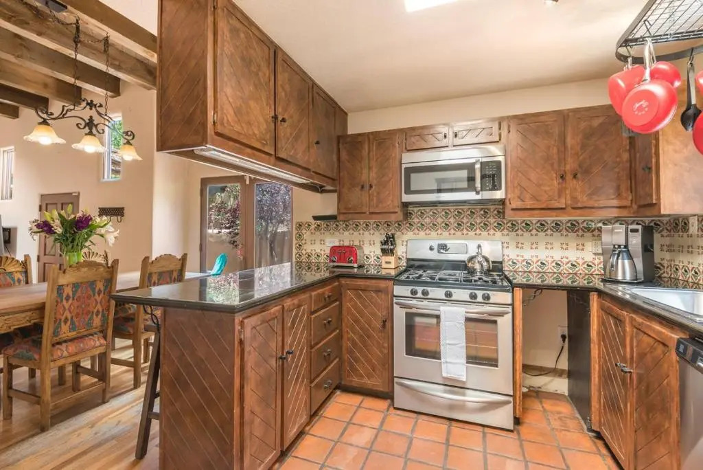 2 Bedroom - 10 Min. Walk to Plaza - Alegre
