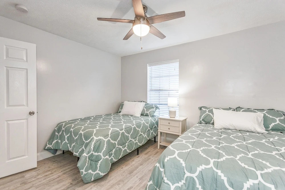 Wisteria Unit A - 2 Br Townhouse