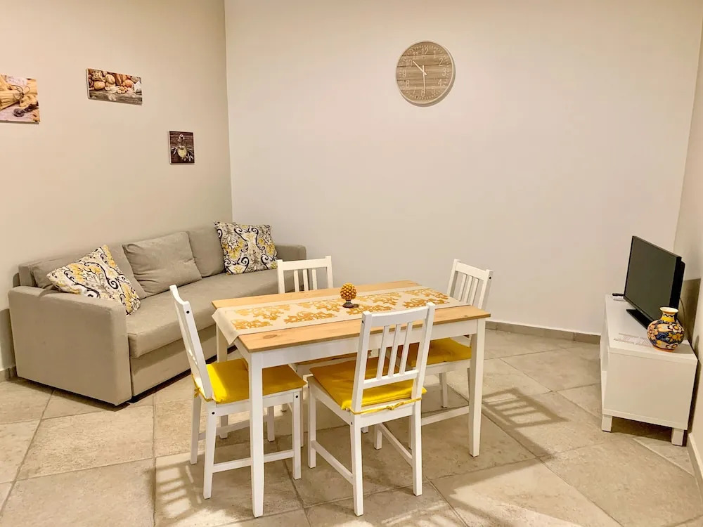 Palermo Centre - Apartments with Private Balcony or Terrace