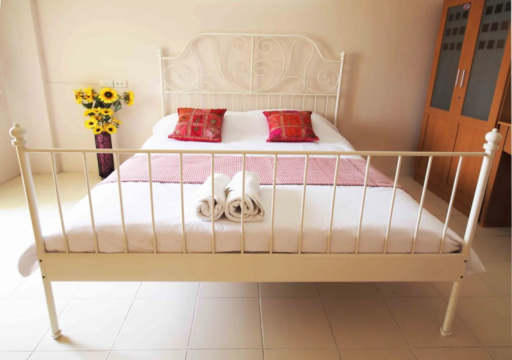 Thanapa Mansion - Hostel
