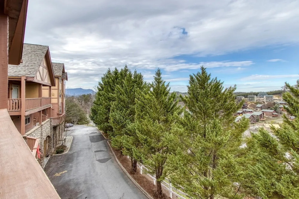 Owl See You 3205 - Close To Dollywood And Overlooking Gatlinburg Golf Course 2 Bedroom Condo by RedAwning