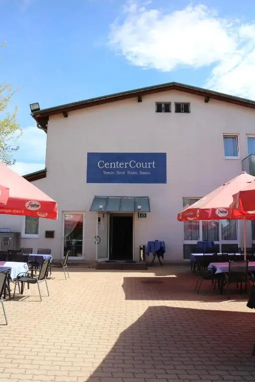 CenterCourt Hotel