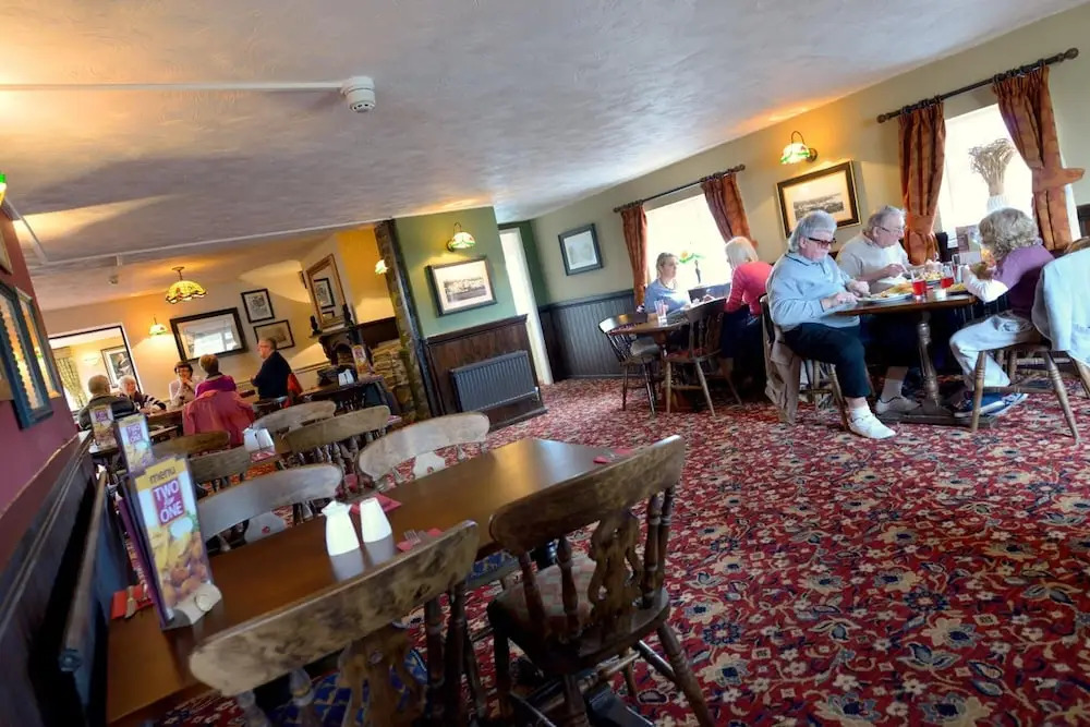 Savoy Country Inn