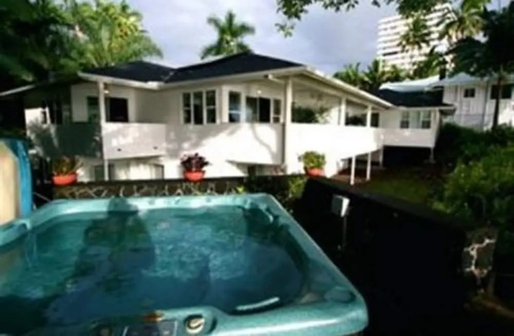 The Bay House House Bed and Breakfast