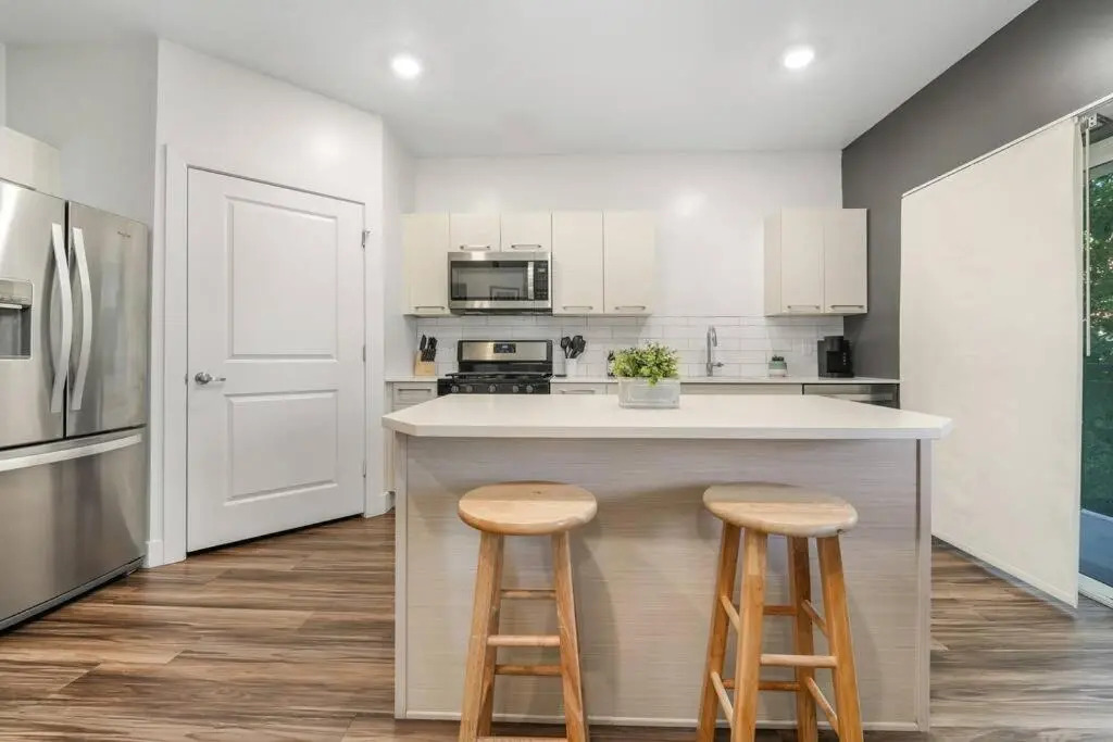Luxe Downtown PentHouse with Amenities 76