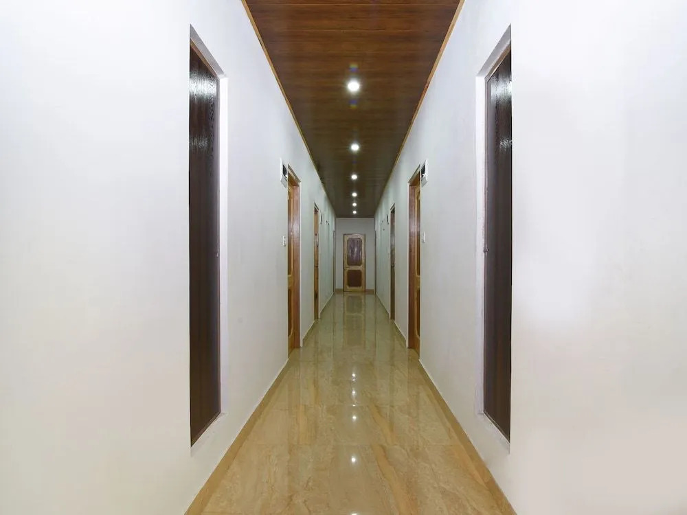OYO 15699 Hotel Conifer