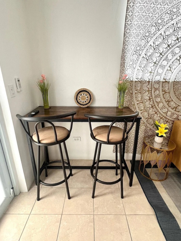 Zen 2br Near Beaches And Attractions