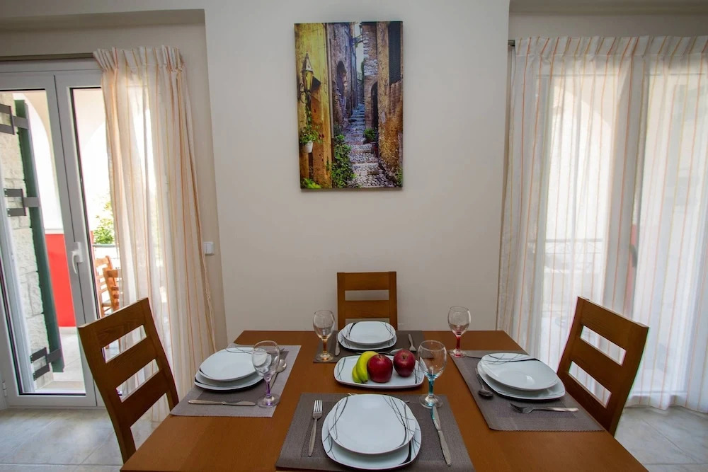Nijay Apartments No 2 First Floor Front Quiet Location