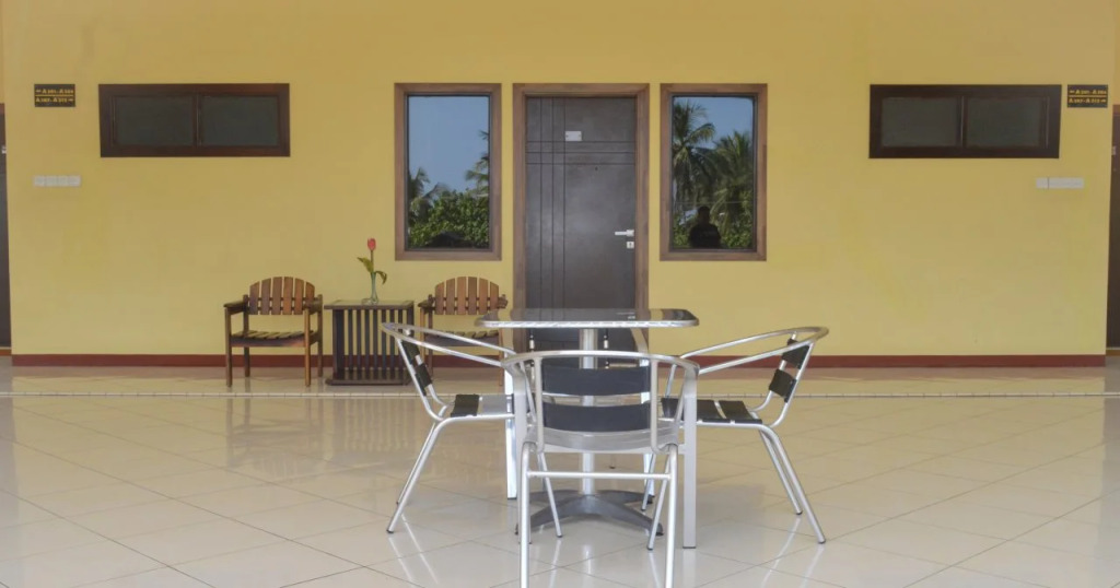 Uni Beach Hotel