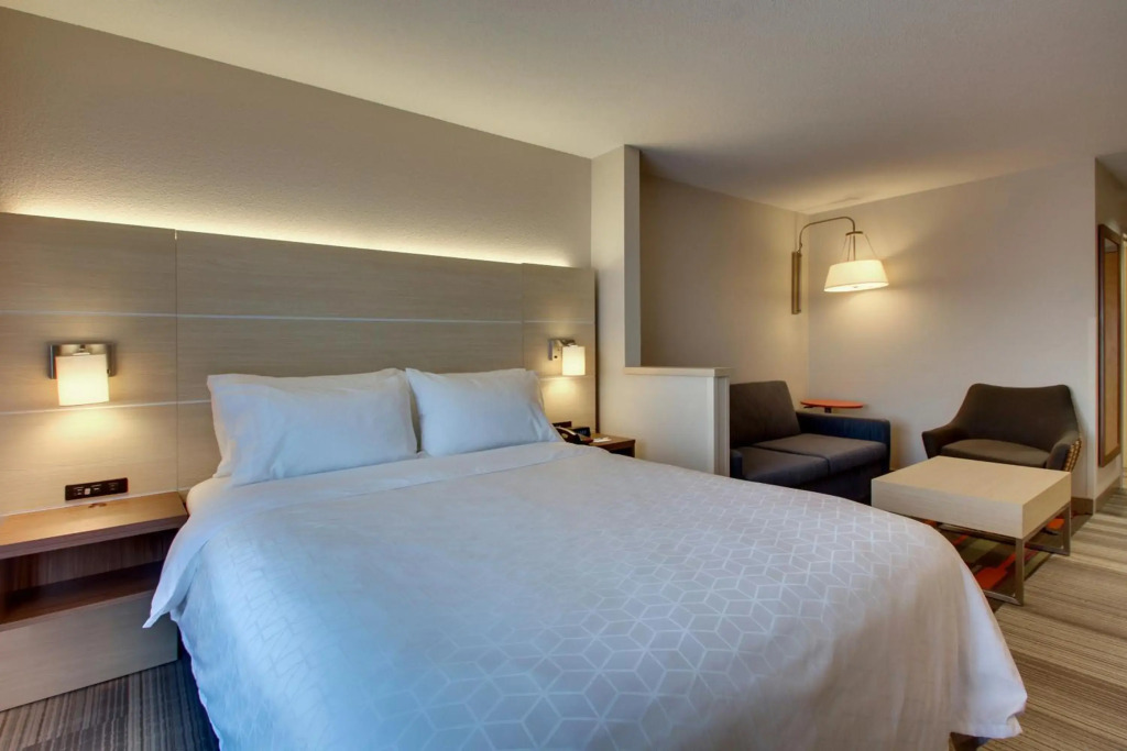Holiday Inn Express Hotel & Suites Cedar Rapids I-380 at 33rd Avenue by IHG