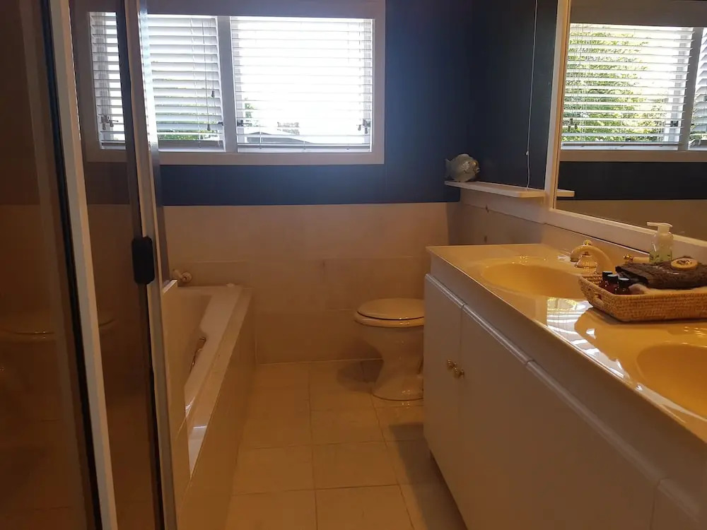 View From on Top - 6 Bedroom House