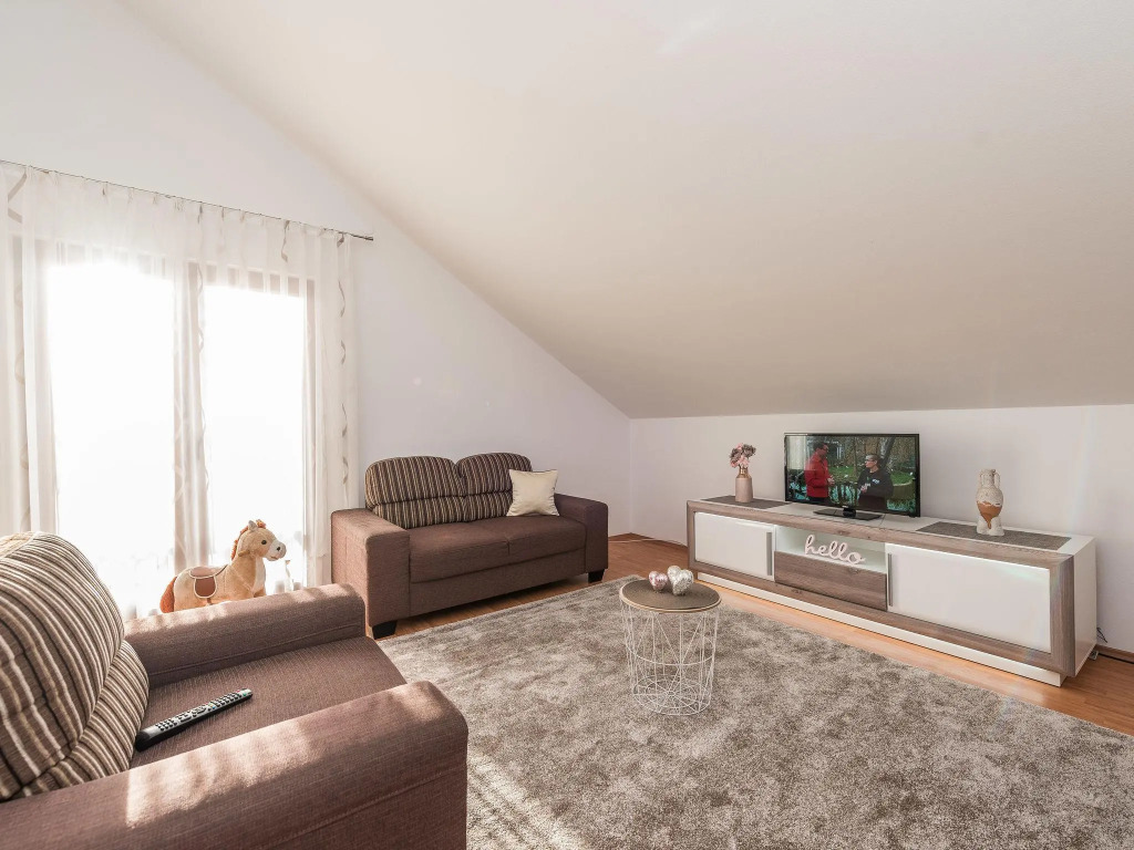 Apartment in Vrsi Near the Sea