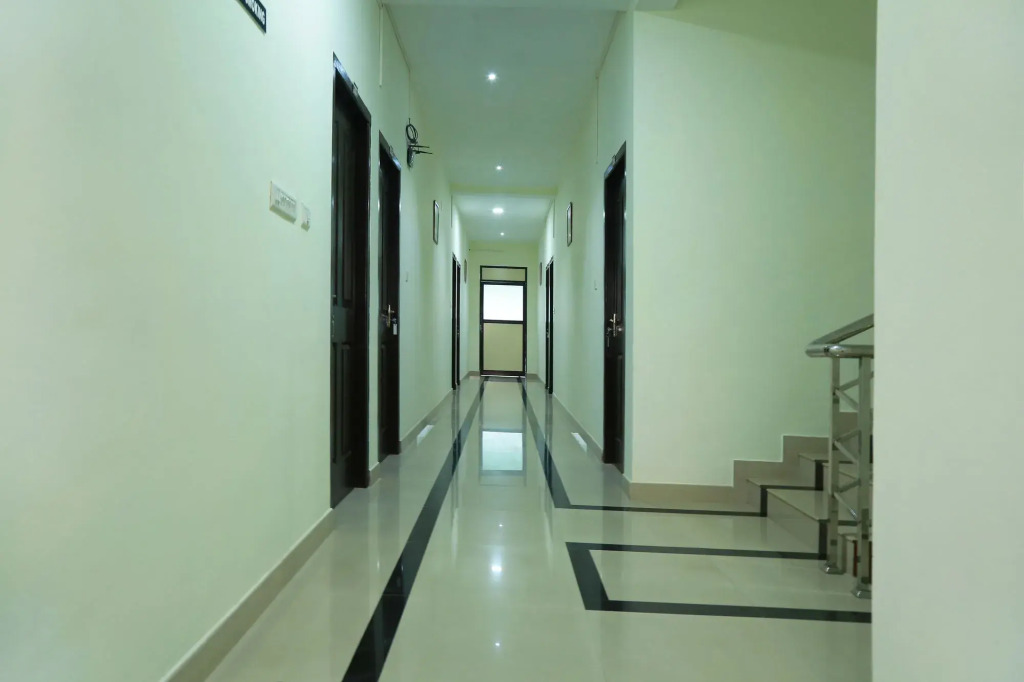 Diamond Inn By OYO Rooms