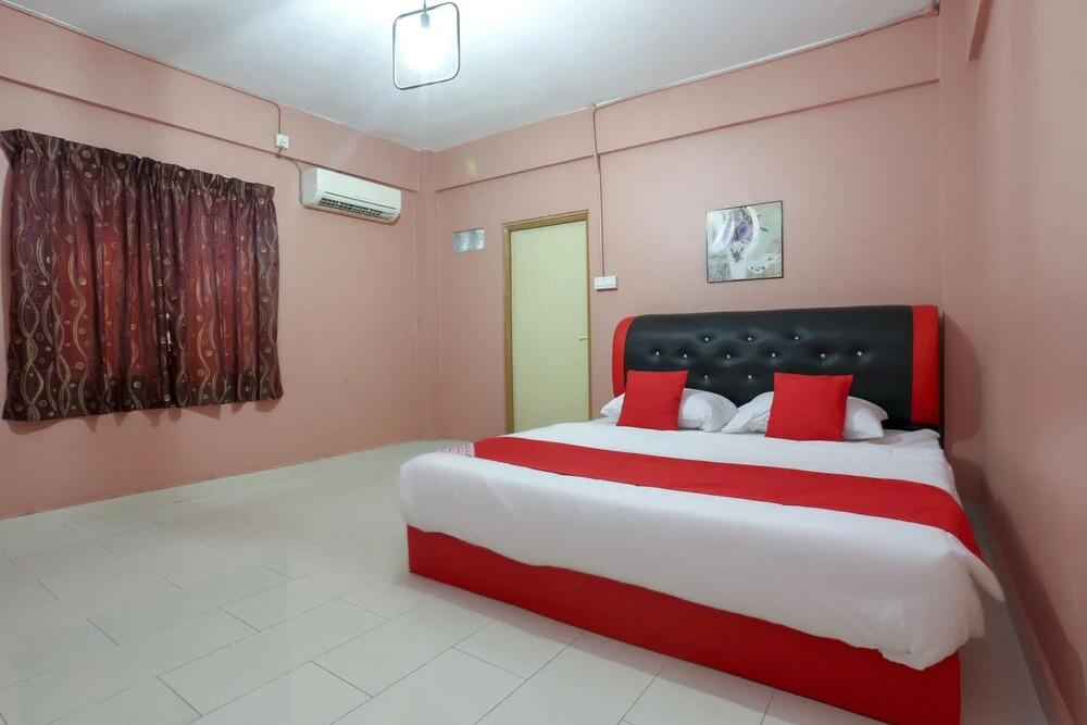 Damika Hotel by OYO Rooms