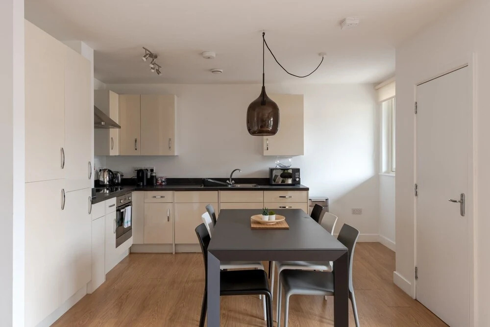 Guestready - Modern 2BR Flat With Large Balcony at East End
