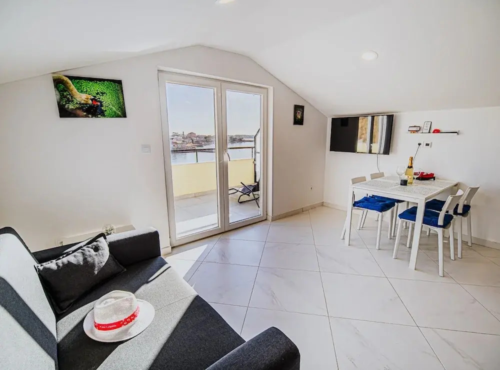 Sleek and Stylish Umag Apartments With Sea View