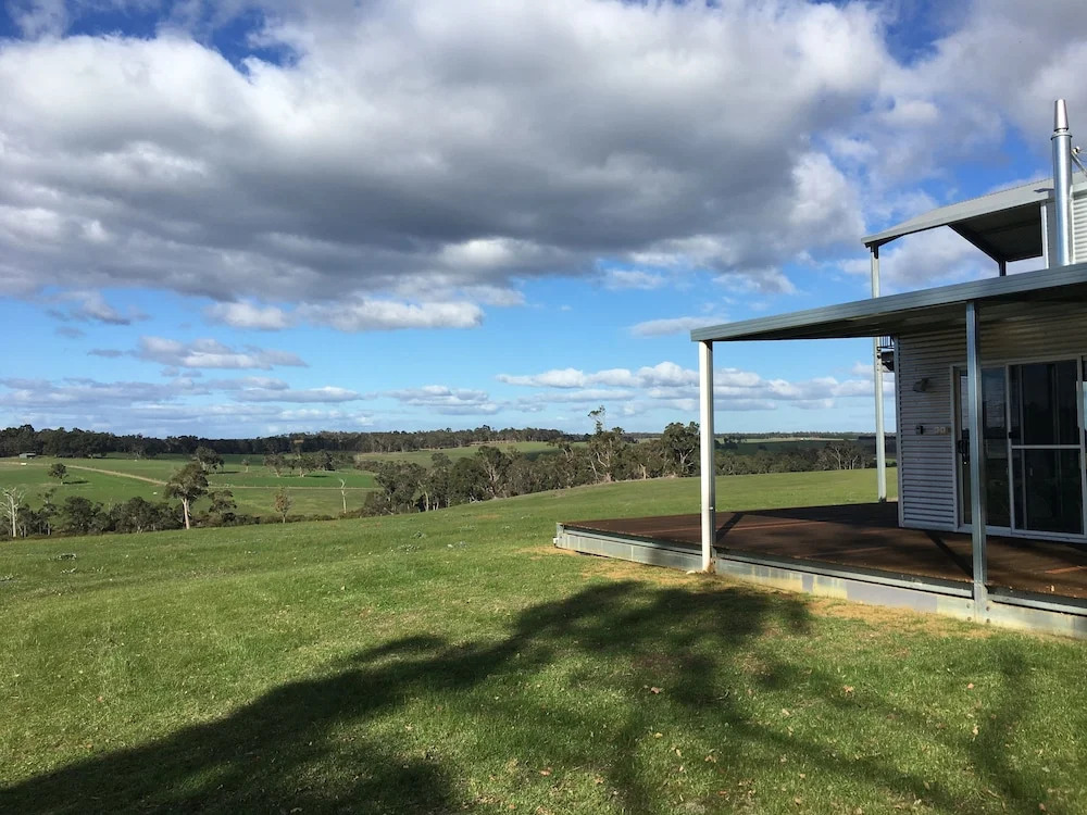Margaret River Farmhouse - Serene Bushland Getaway